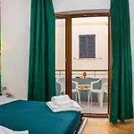 Mahal Kita Lovely 6-bed In
