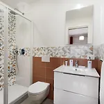 Mahal Kita Lovely 6-bed In