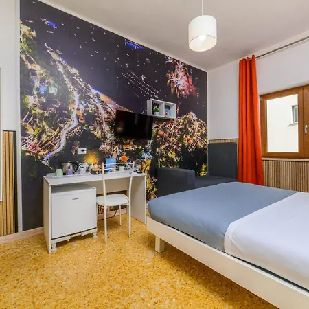 Mahal Kita Lovely 6-bed In 소렌토