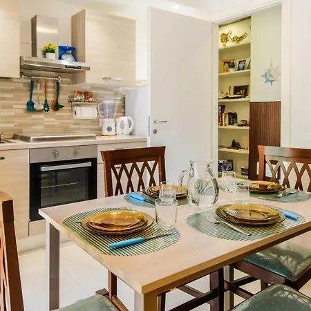 Mahal Kita Lovely 6-bed In 아파트